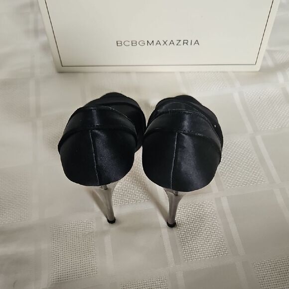 BCBGMAXAZRIA Women's Black Heels - Picture 4 of 16